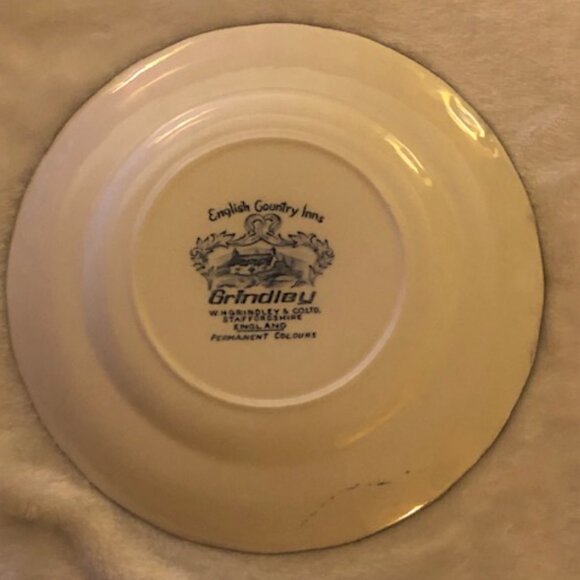 W H Grindley "English Country Inns" Salad Plates; 4 Available - Picture 5 of 8